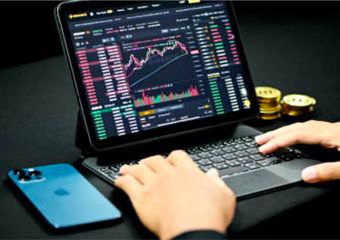 Phân tích kỹ thuật và công cụ thị trường trong đầu tư Crypto