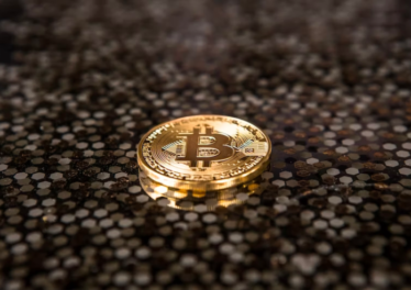 Hình ảnh mô phỏng cách hoạt động của Lightning Network trong việc tăng tốc độ giao dịch Bitcoin